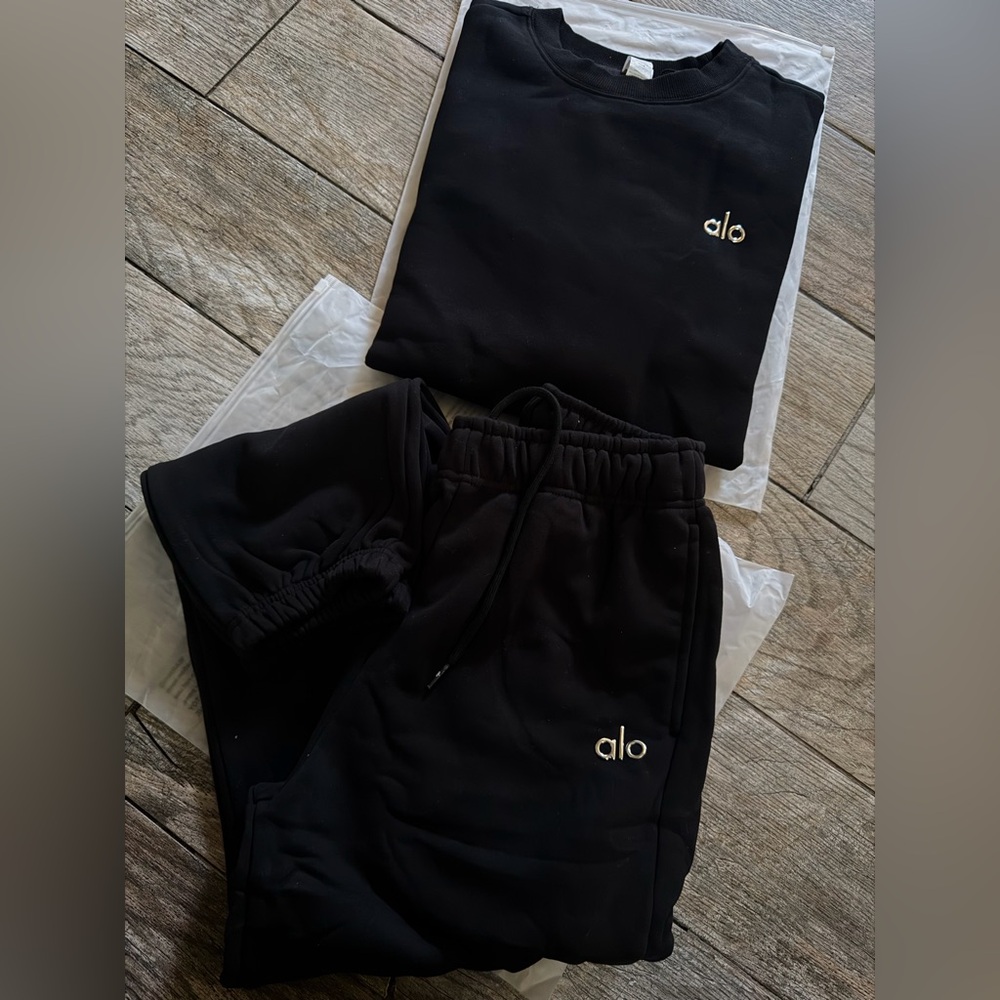 Alo yoga accolade crewneck & joggers - Picture 2 of 3